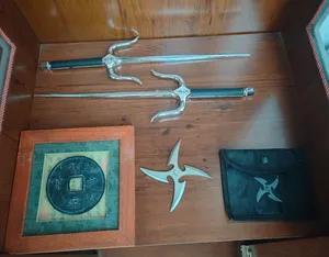 ادوات نينجا و مع لوحه من نادرين 60 دينار تواصل خاص