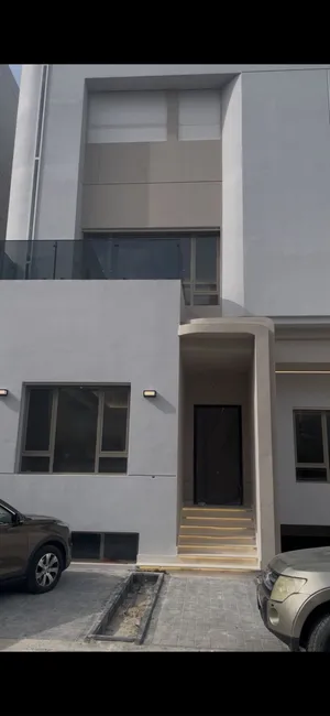 400 m2 More than 6 bedrooms Villa for Sale in Kuwait City Faiha
