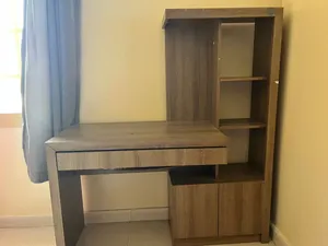 مكتب دراسة / كمبيوتر خشبي ممتاز مع رفوف وخزانة جانبية