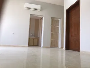 فرصة للعائلات شقة عائلية 3 غرف نوم جزء من فيلا بالخوض السادسة