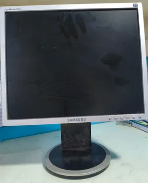 شاشه كمبيوتر استخدام مكتبي او مراقبه كامرات او كاشير Samsung SyncMaster 740BX 17