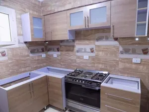 Kitchen مطبخ بطبقه (أتش بي ال ) خشب اسباني  بسعر  12999  جنيه مقاس 2.50 متر