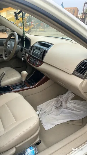 2004 Toyota Camry XLE Electric Sedan with Sunroof and Advanced Features