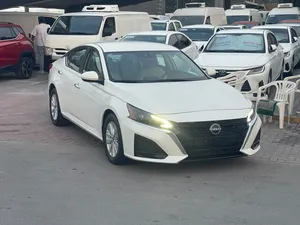 Used Nissan Altima in Sharjah