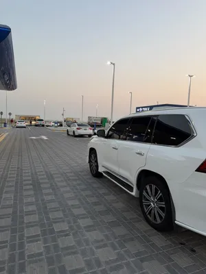 لكززس LX570 2016