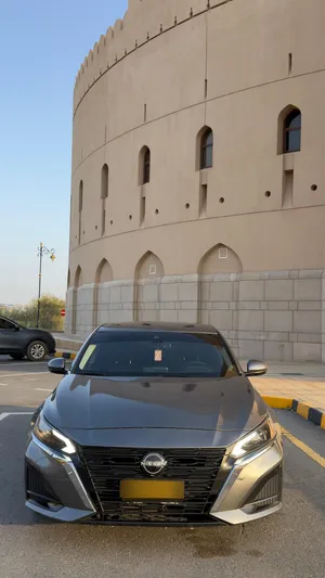 Used Nissan Altima in Al Dakhiliya
