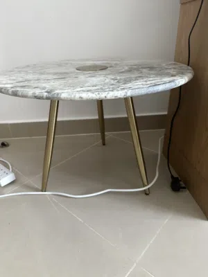 طاولة لغرفه المعيشه او صالون