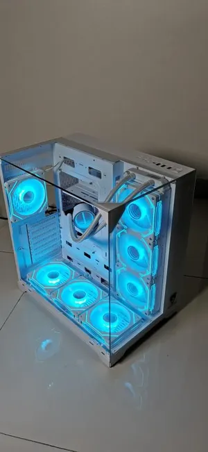 للبيع كيس جديد واربع مراوح مع تحكم الاضاءه RGB والسرعه المراوح كله جديد بالكارتون ما مستعمل . الجاد