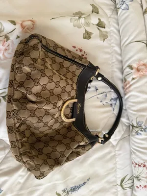 شنطة Gucci vintage need some clean but in really good condition