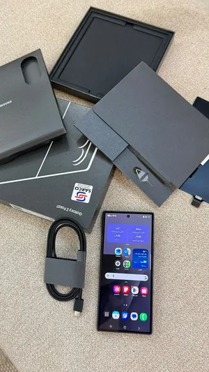 الجهاز نظيف جداً وحالته ممتازة ذاكرة 512GB مع الكرتون الجهاز استخدام خفيف لا يوجد أي خدوش أو مشاك