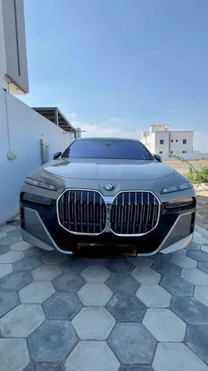 2023 BMW M740i وكالة عمان - تأمين شامل