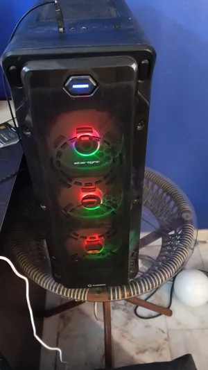 كمبيوتر للالعاب PC بحالة ممتازة