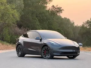 TESLA MODEL Y ( Long Range ) 2023 GCC