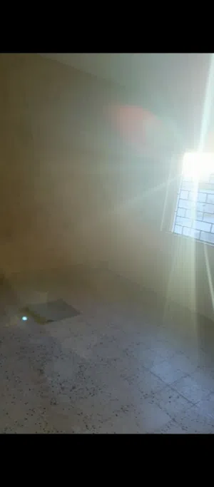 شقه للإيجار شارع سعدون 1400