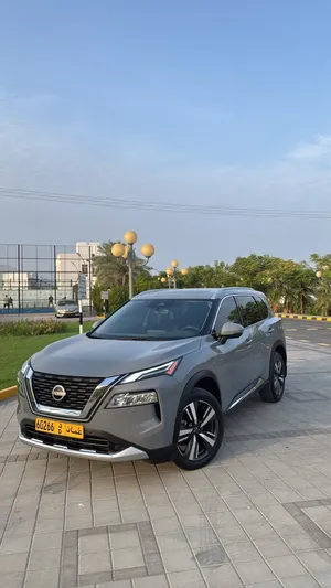 Used Nissan Rogue in Al Batinah
