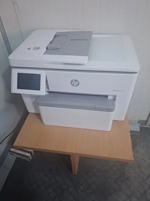 طابعة HP ملونة