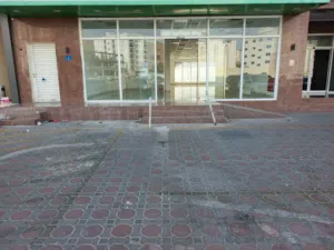 محل للإيجار في بوشر  شارع المها مساحة 230متر مربع واجهة امامي shop for rent in al maha street