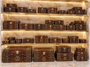 صندوق خشبية