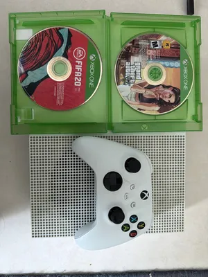 Xbox one S + Controller + Games