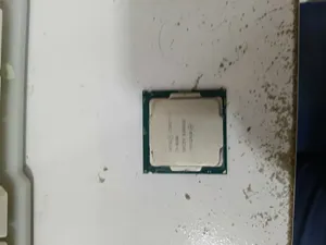 Intel Core i3 9100 + Stock Cooler