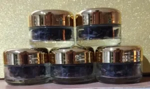 للبيع بخور وعود ودهن عود ولبان ومعمول ولبان معطر ومرشات ونقصات وتوزيعات وهدايا  مناسبات واعياد