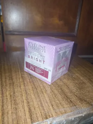 Eveline Perfect Bright Light Cream SPF 20