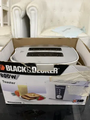 للبيع محمصة خبز Black & Decker toaster