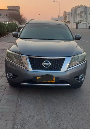 Used Nissan Pathfinder in Buraimi