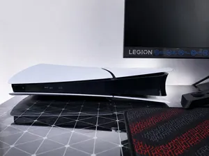 PS5 Slim – Excellent Condition, Under Warranty