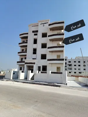 شقق فاخره ومميزة ثاني فني 165م للبيع على دوار الثقافة خلف مخابز قاسيون وبن العميد.