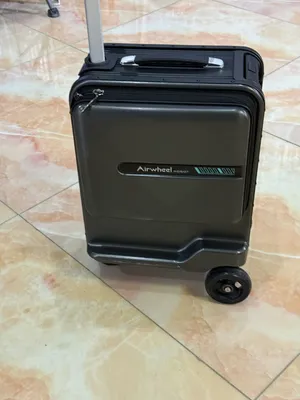 Airwheel Robot Smart Suitcase – Electric Cabin Luggage for Travel