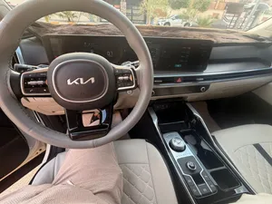 Used Kia Sorento in Basra
