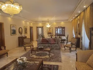 شقة مميزة للبيع في دير غبار - طابق أول
