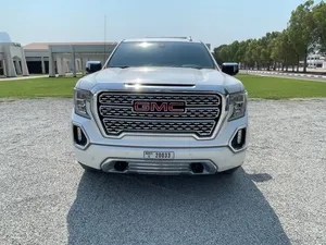 Used GMC Sierra in Dubai