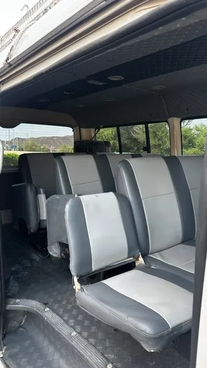 Used Toyota Hiace in Al Dakhiliya