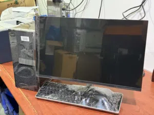 عرض لجميع الشركات  ديسك توب core i7 جيل سابع مع شاشة 24بوصة مع كيبورد وماوس وفلاشة واي فاي