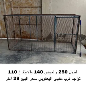 قفص حديد شبك مع باب نظيف تم تخفيض السعر من 35 الى 28 موجود في البريمي