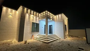 منزل للبيع/حي الرفعه /صحار /مربع 14/ البيت كامل فيه ديكورات