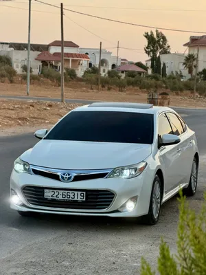 تويوتا افالون 2013