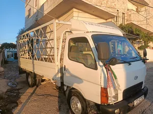 هونداي مايتي شاصي طويل موديل 2001 ماتور 32 ميتسوبيشي في تبخيره فحص الشصي خالي كسور خالي الشعور