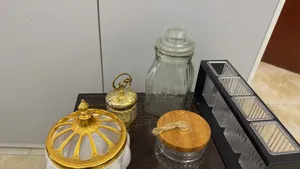 مرطبانات و مستلزمات مطابخ