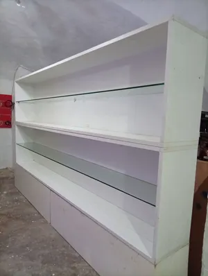 رفوف للبيع