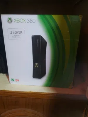 Xbox 360 Slim Gears of War Limited Edition. او مراوسة ب اكس بوكس ون أو بلي 4 سليم اونلاين بفرق صغير