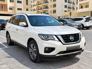 2018 Nissan Pathfinder S, GCC specification, powered by the reliable 3.5L V6 petrol engine.