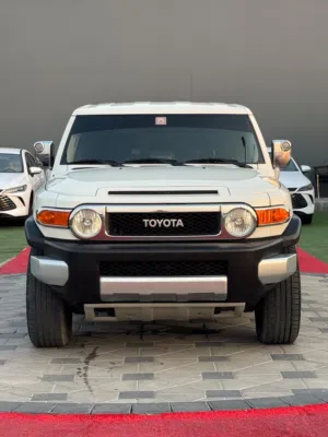 Used Toyota FJ in Ajman
