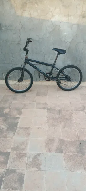 دراجة BMX رقم 20