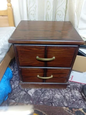 كومودينات عدد 2 بحالة جيدة جدا للبيع في ماركا الإسكان القديم