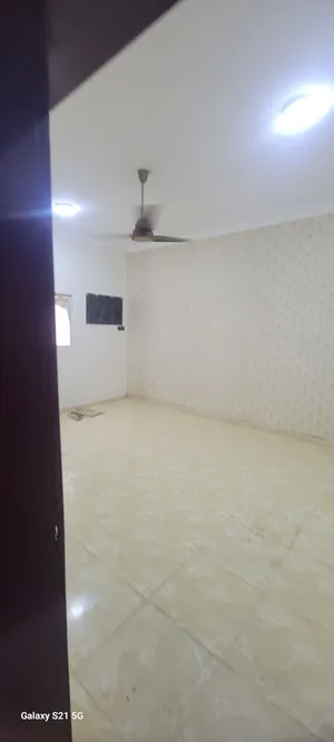 120 m2 3 Bedrooms Apartments for Sale in Aden Al Buraiqeh