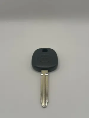 مفتاح تويوتا لاندكروزر LC100 أصلي  Genuine Toyota Key
