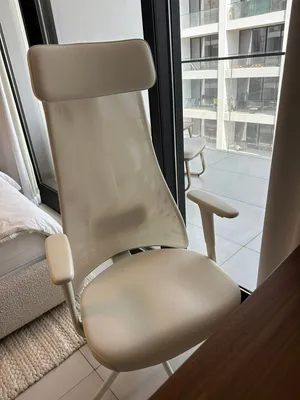 IKEA JÄRVFJÄLLET ergonomic office chair in white.